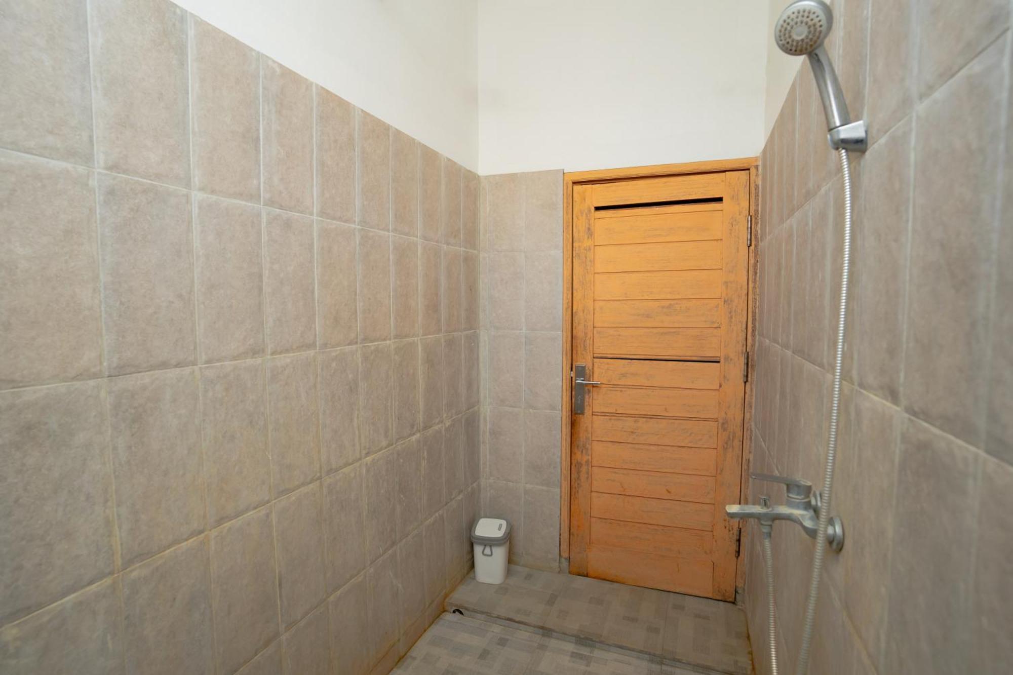 Reddoorz Syariah Near Lombok Epicentrum Mall Mataram Kültér fotó