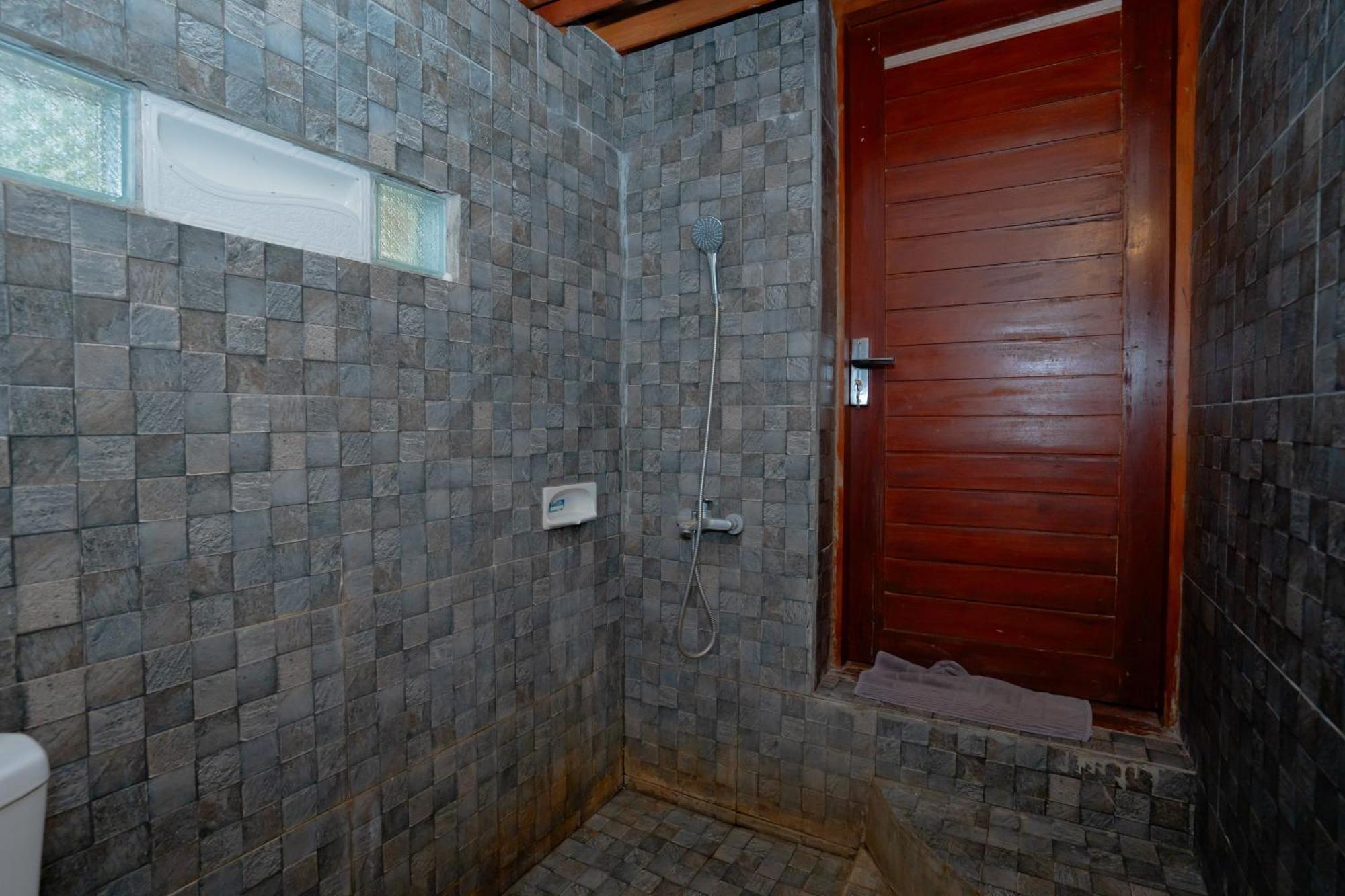 Reddoorz Syariah Near Lombok Epicentrum Mall Mataram Kültér fotó
